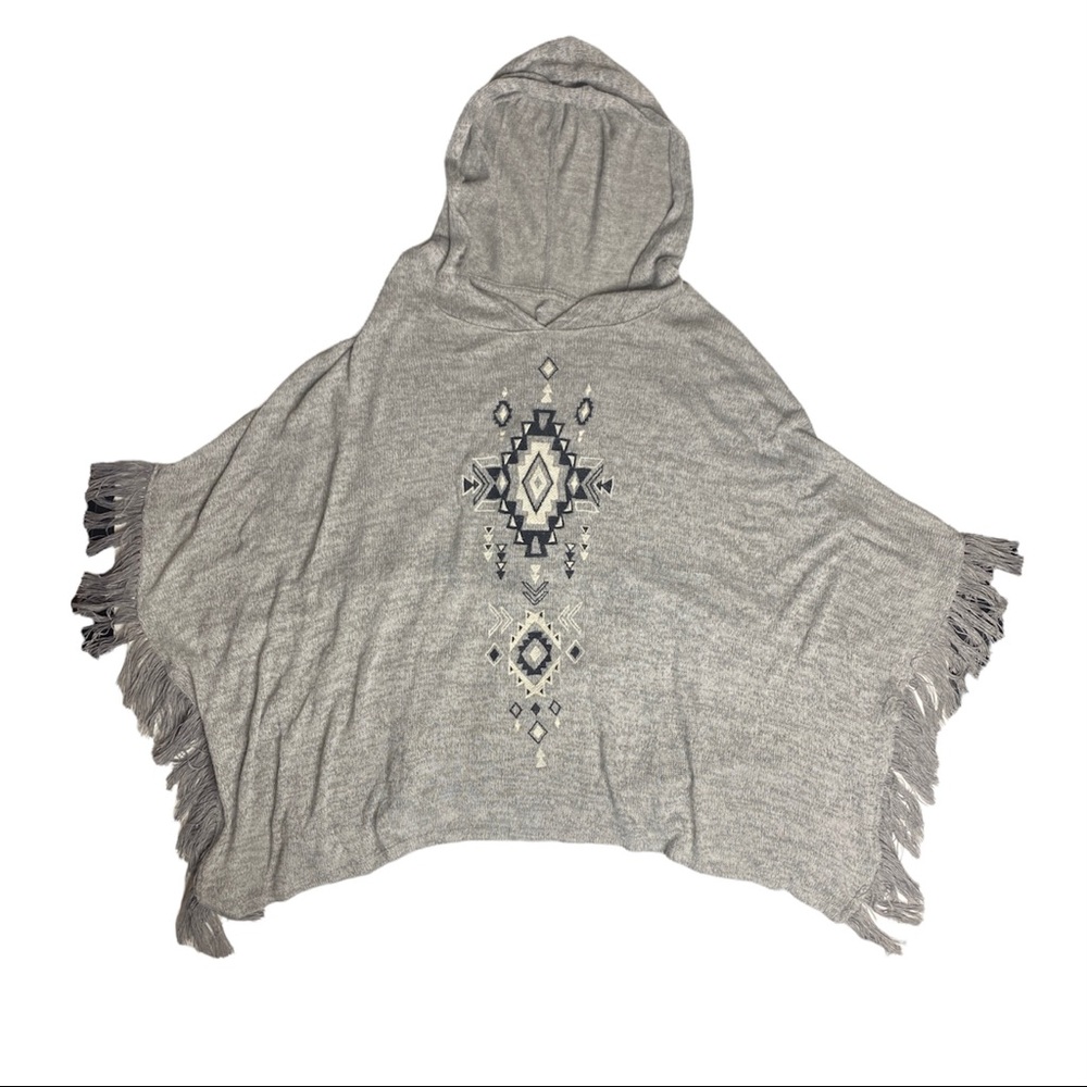 Justice southwestern style fringed poncho! 🌵